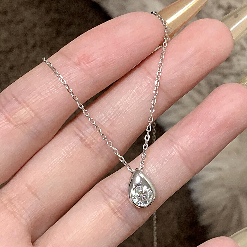 0.3/0.5CT Solitaire Diamond Mo - Bezels Set Pendant บทวิจารณ์และราคา